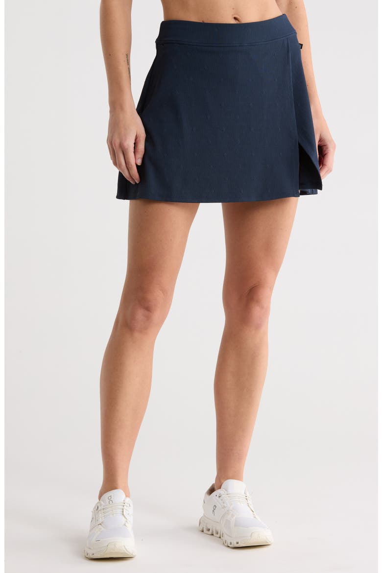 Ellie Skort, Main, color, TOTAL ECLIPSE
