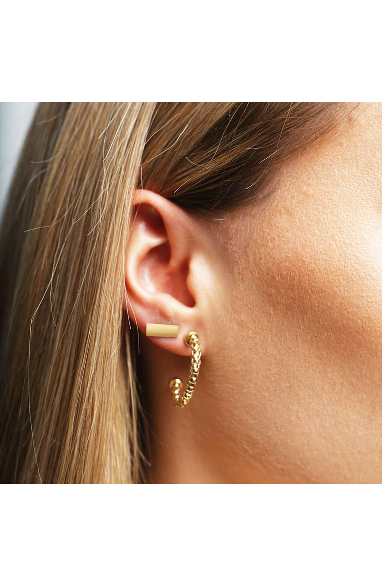 The Lovery Fine Jewelry Gold Bar Stud Earrings, Alternate, color, Gold