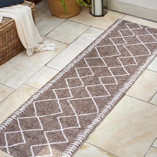 Jonathan Y Derya Diamond Trellis Indoor/outdoor Area Rug In Brown/beige