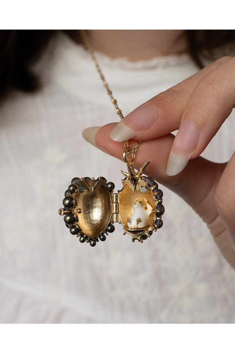 Blackberry and Mouse Locket, Alternate, color, Blackberry & Mouse