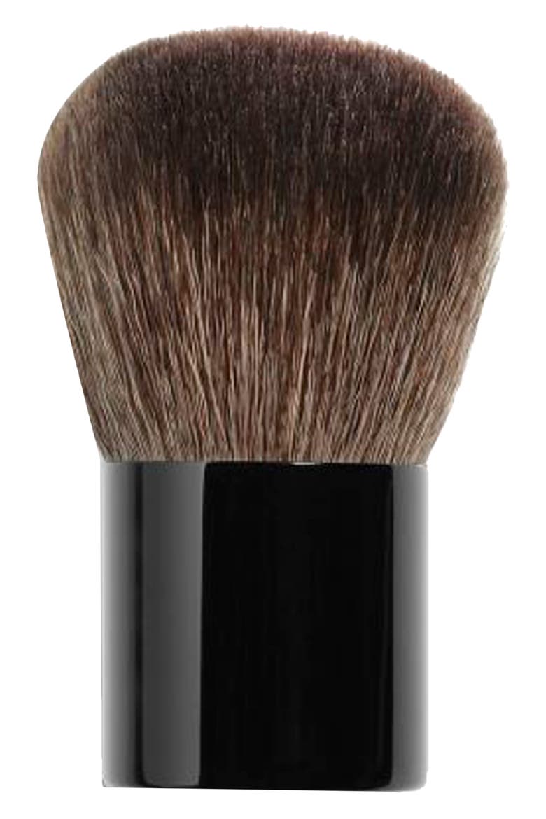 LES PINCEAUX DE CHANEL 
Petite Kabuki Brush, Main, color, NO COLOR