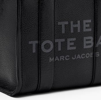 【関税込み】The Small Tote Bag - Marc Jacobs - Black - Leat Marc Jacobs The Leather Small Tote Bag | Black | FARFETCH