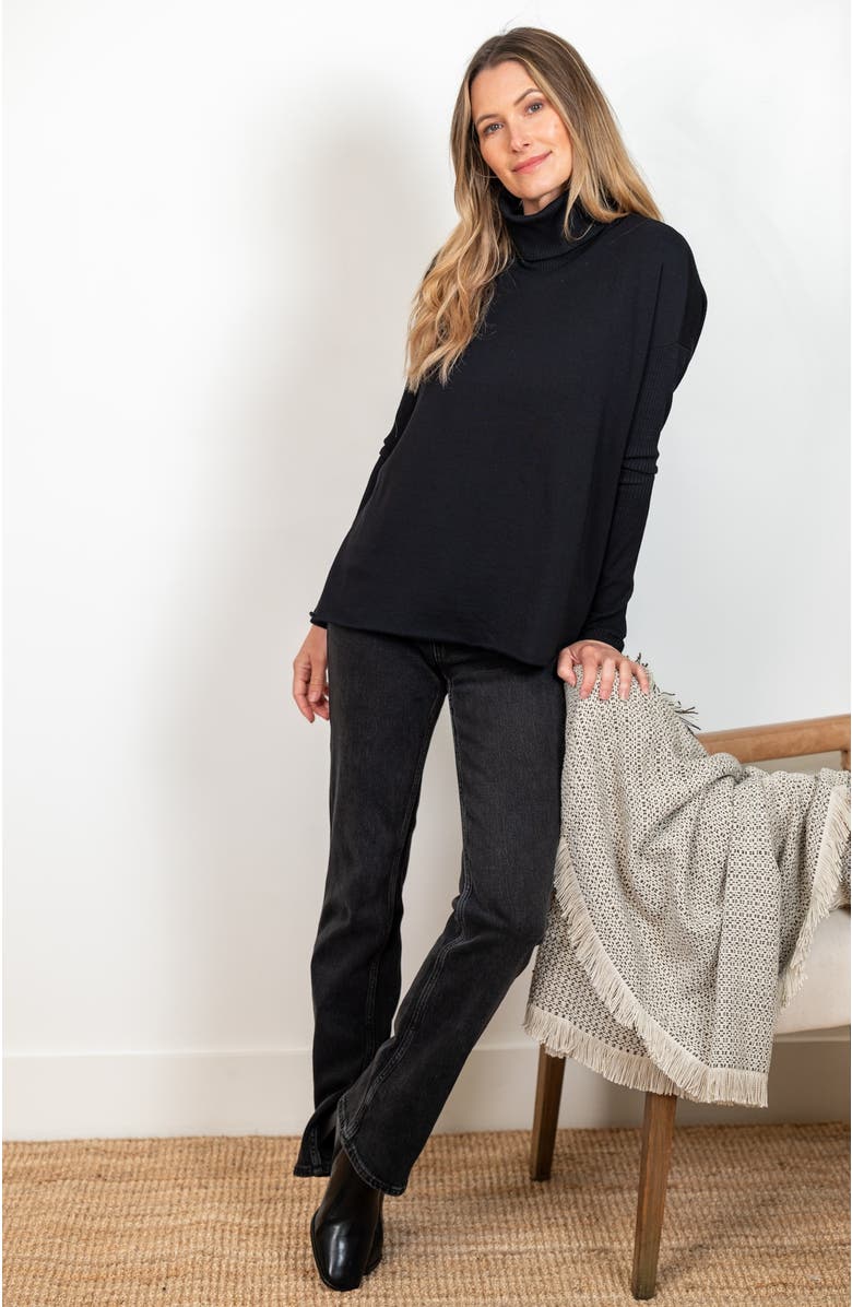JJwinks Built-In Shelf Fleece Turtleneck with Rib Details, Alternate, color, Black