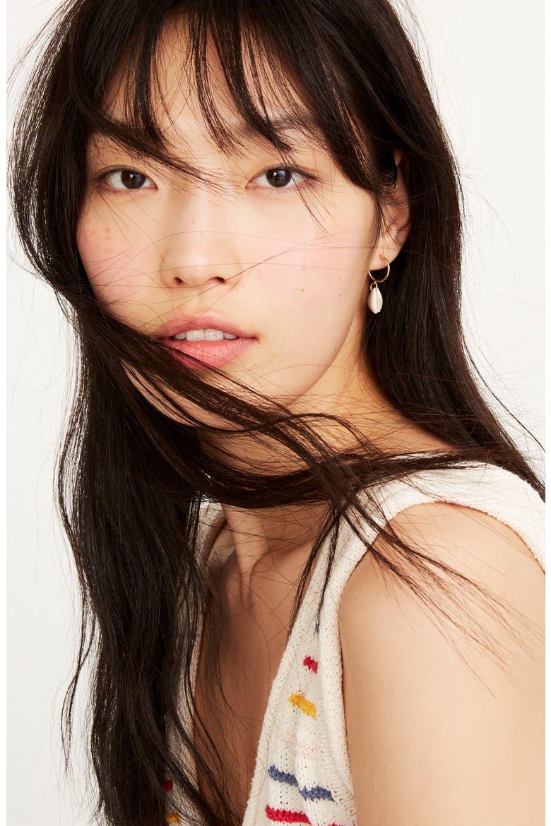 Cowrie Shell Mini Hoop Earrings, Alternate, color, SHELL/ VINTAGE GOLD