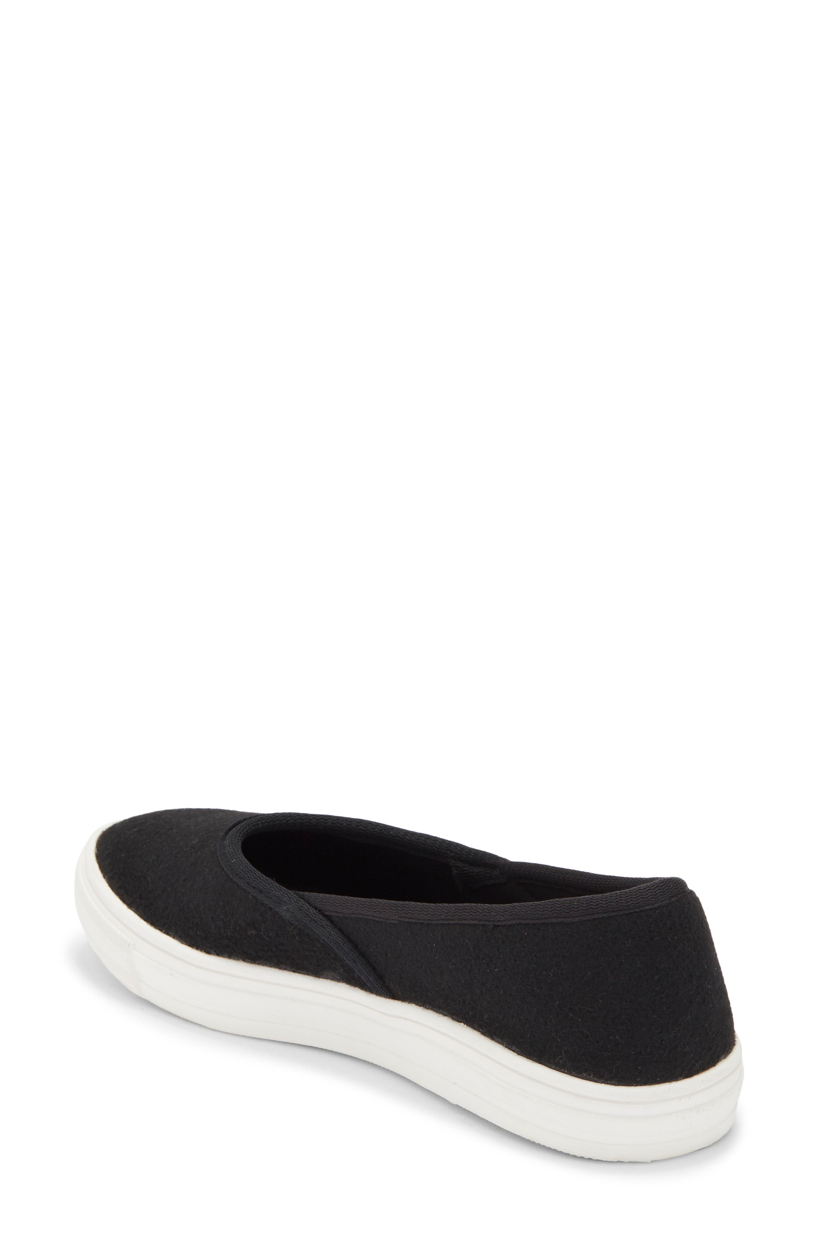 FUCHSIA <p>Crossover Sneaker Flat (Women)</p>, Alternate, color, Black