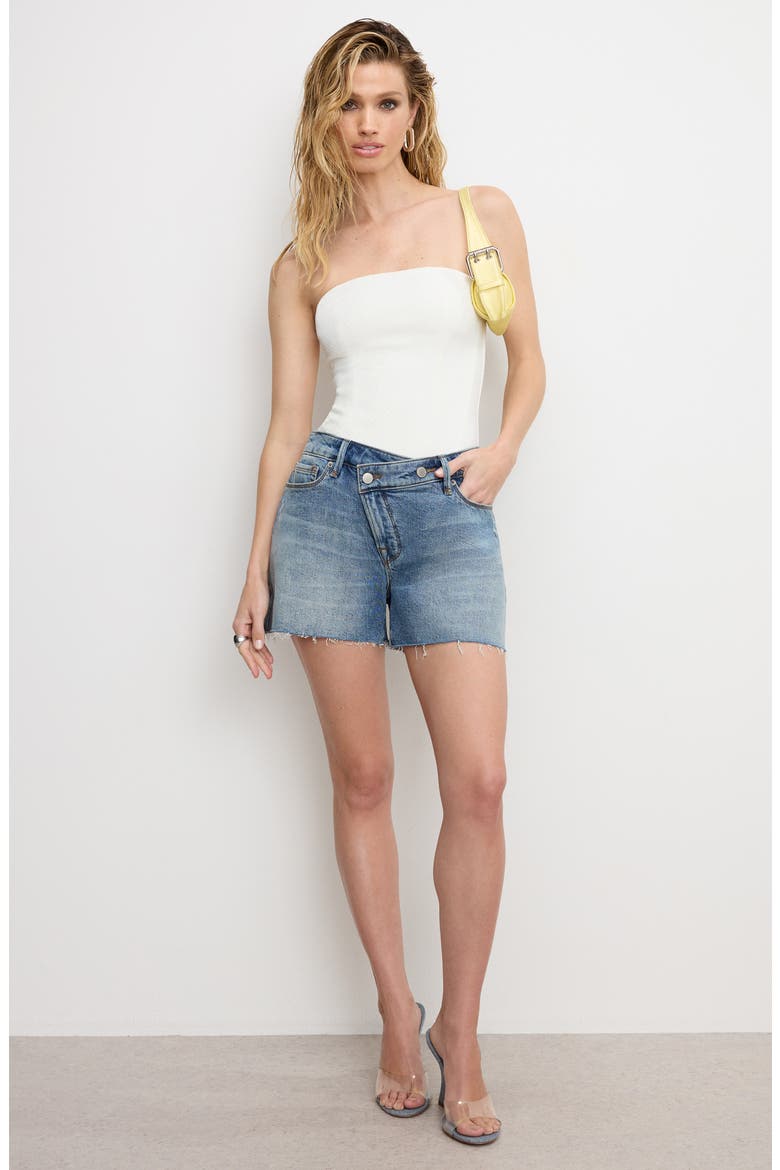 Good Girlfriend Raw Hem Crossover Waist Denim Shorts, Alternate, color, INDIGO804