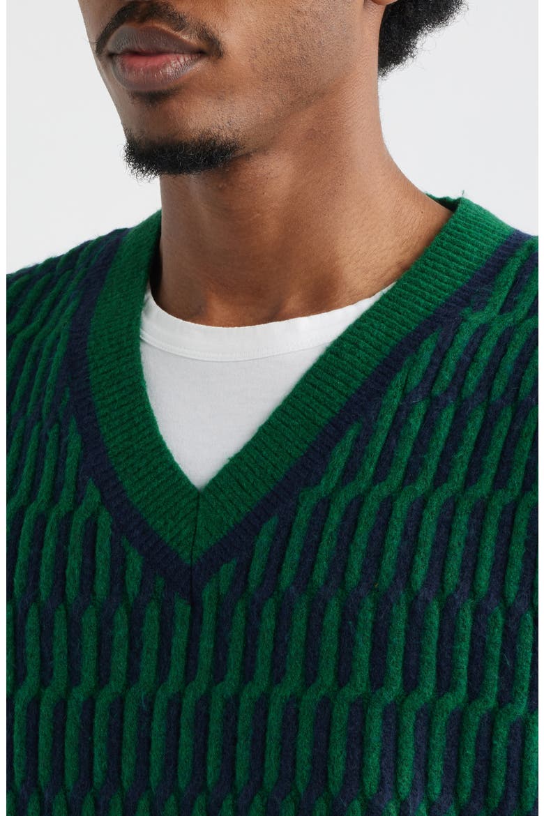 Geo Pattern V-Neck Vest, Alternate, color, MEDIUM GREEN