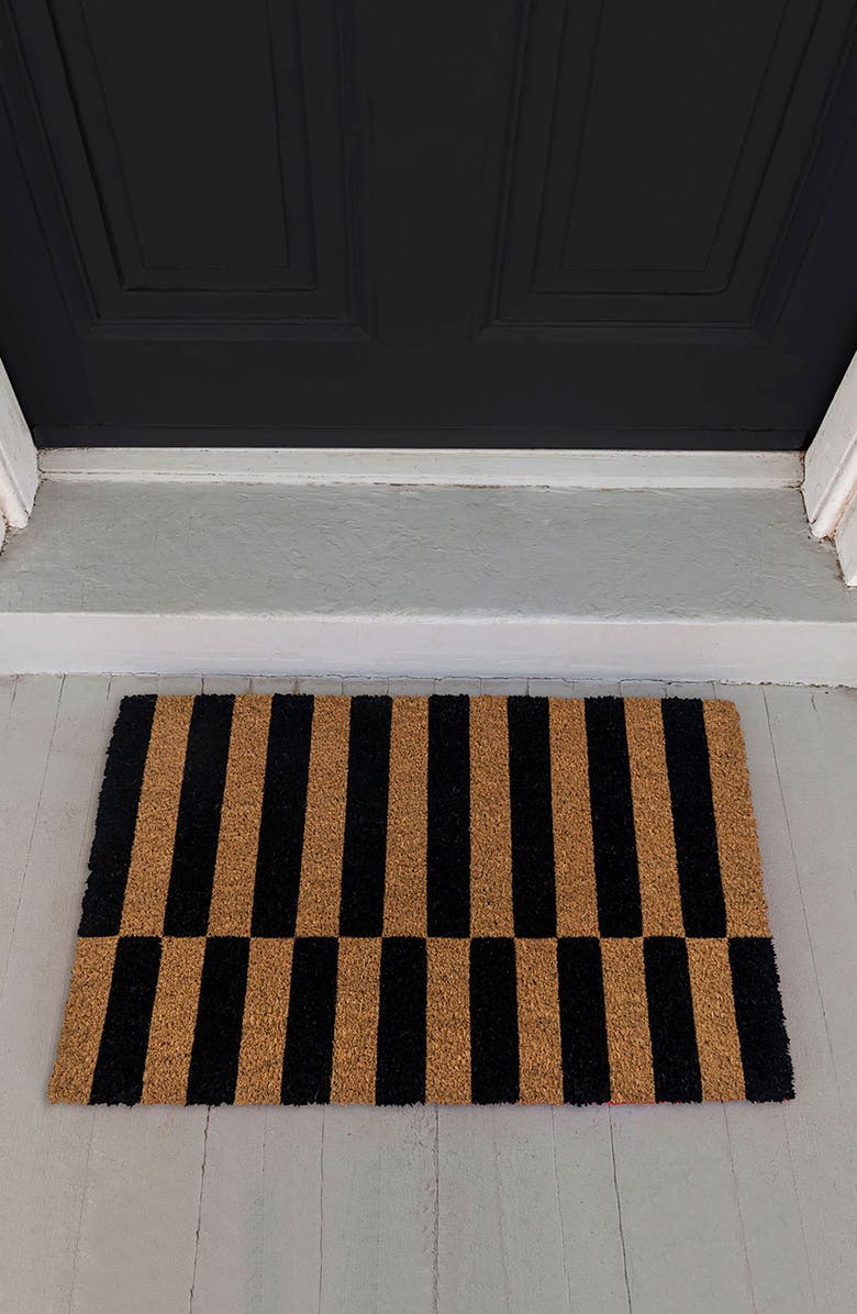 ENTRYWAYS Alternating Stripe Doormat, Alternate, color, Natural Coir / Black