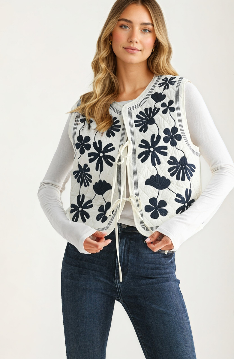 Knit and Lounge Bold Floral Embroidery Quilted Vest, Alternate, color, White / Black Floral