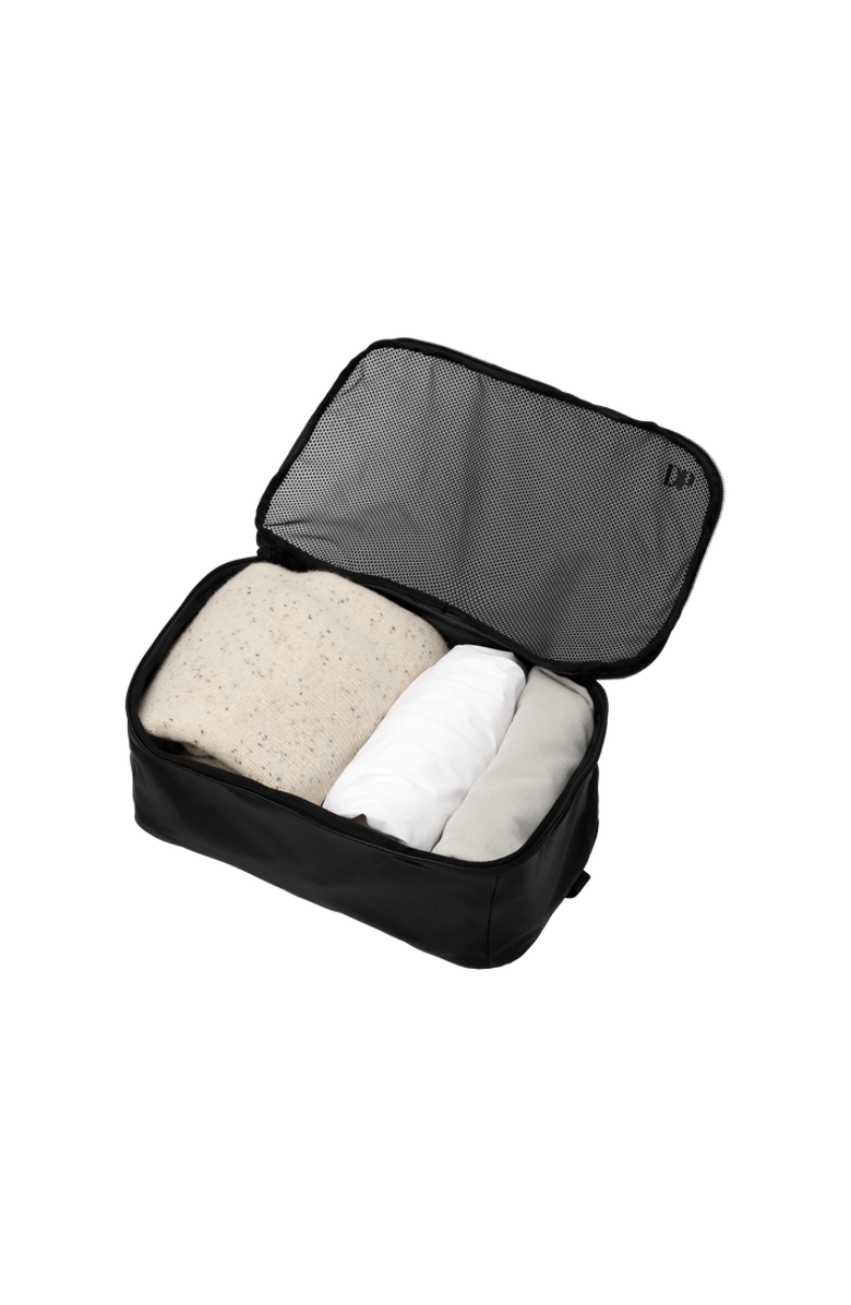 D_b_ Essential Packing Cube, Alternate, color, Black Out