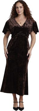 ELOQUII Crushed Velvet Strong Shoulder Maxi Dress (plus)
