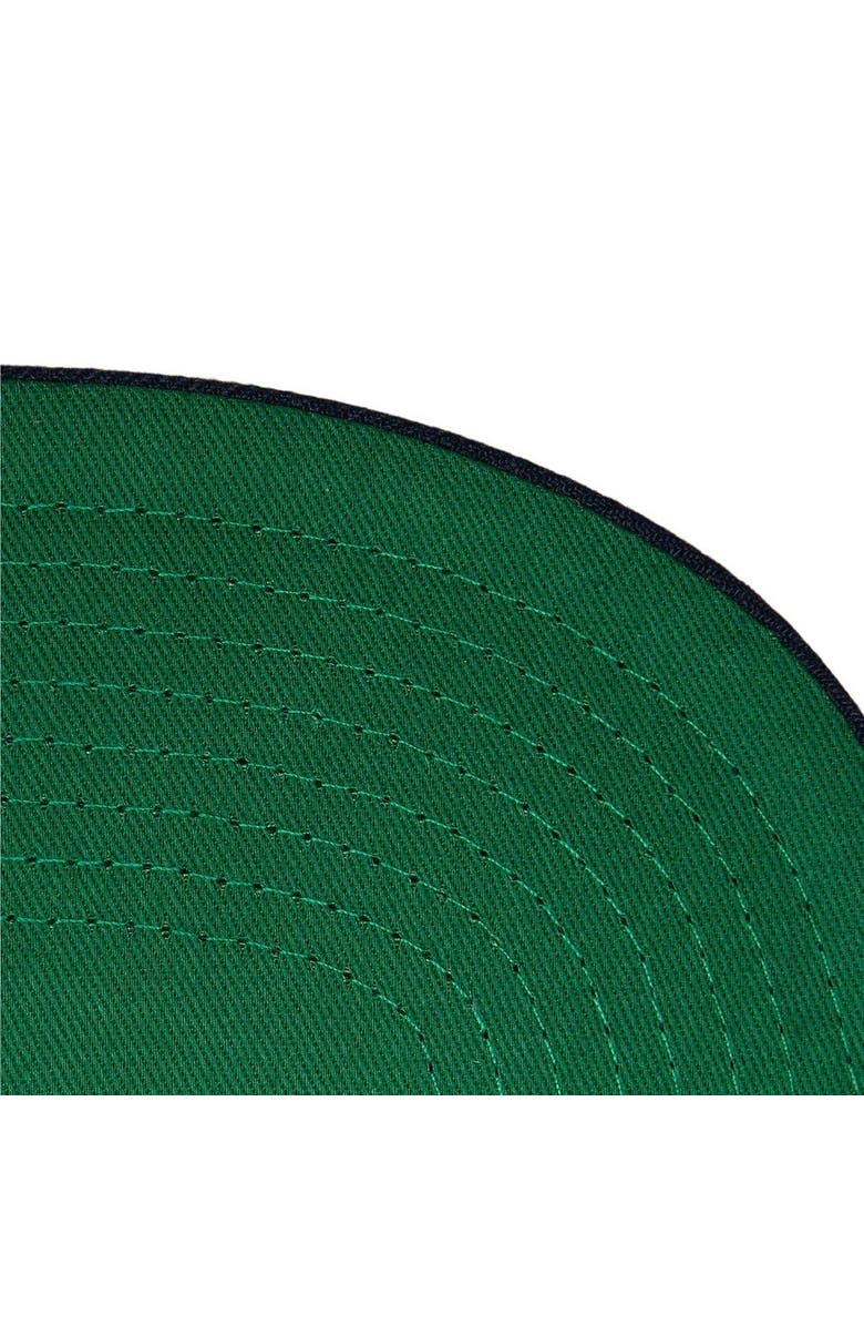 Mitchell & Ness Men's Mitchell & Ness White Toronto Maple Leafs Core Team Ground 2.0 Snapback Hat, Alternate, color,