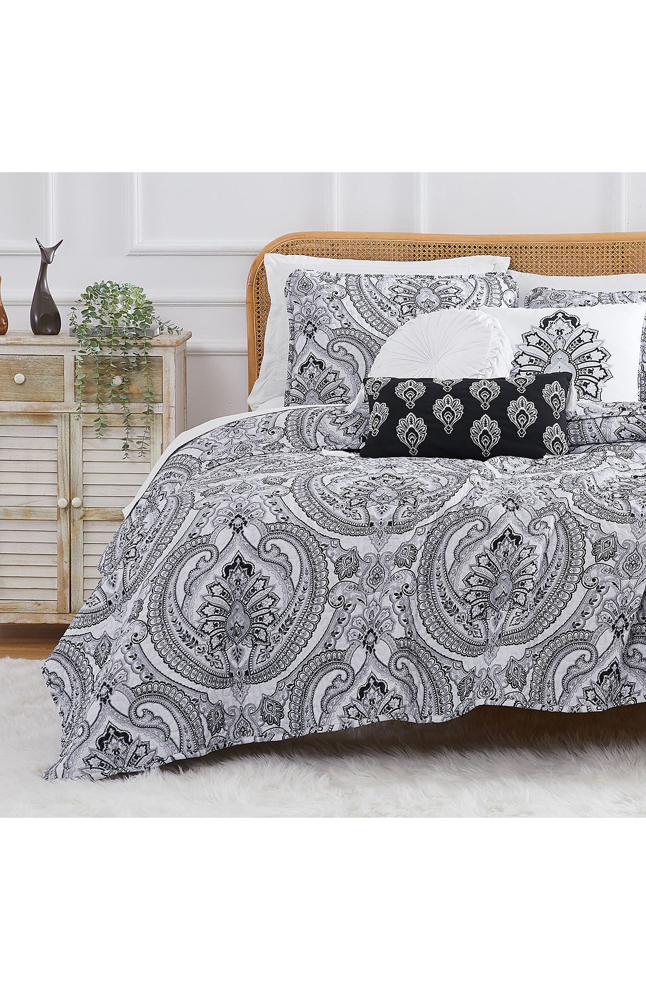 SOUTHSHORE FINE LINENS Pure Melody Quilt Bedding Set