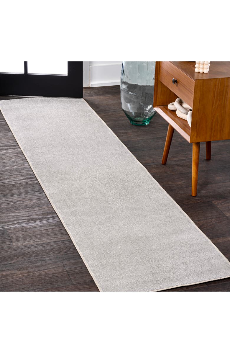 JONATHAN Y Twyla Classic Solid Low-Pile Machine-Washable Area Rug, Alternate, color, Light Gray