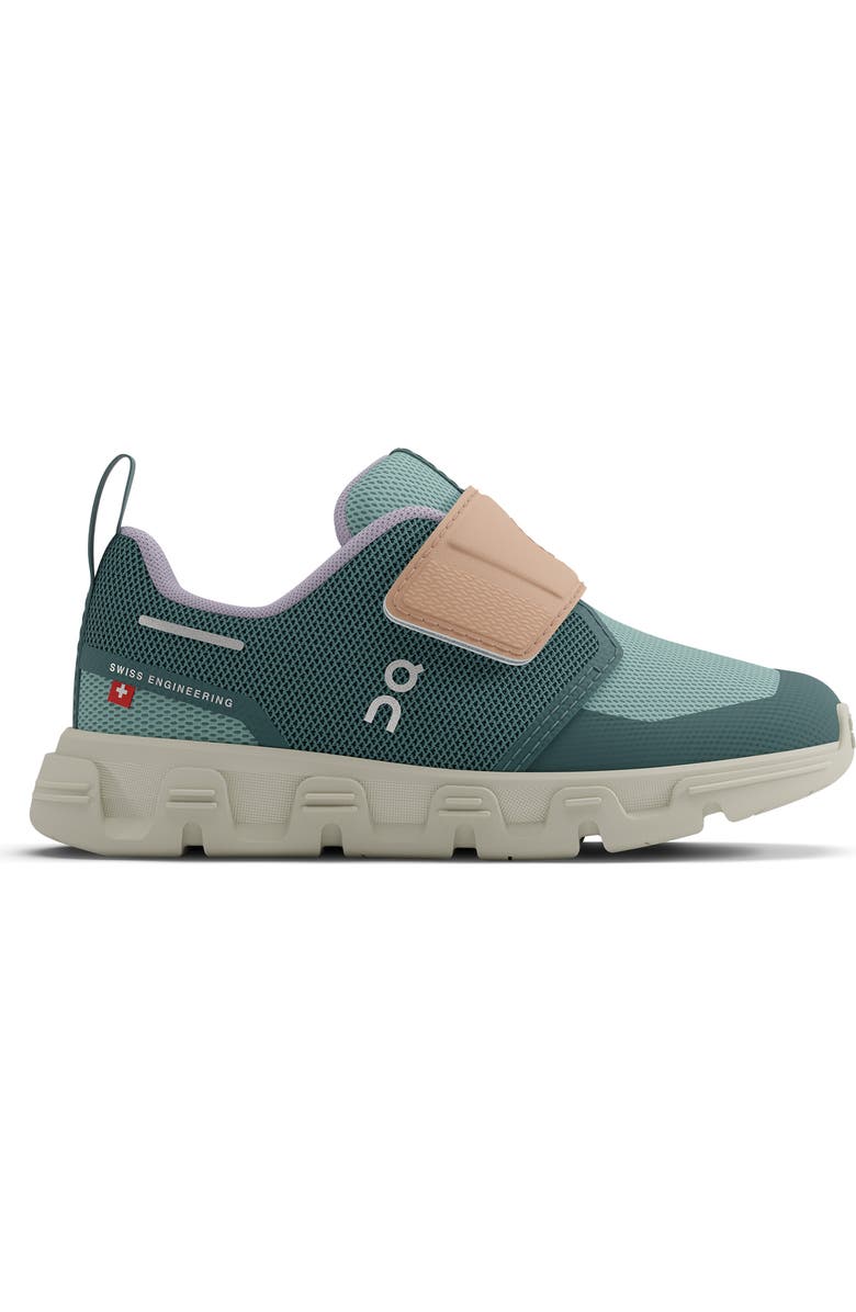 On Kids' Cloud Dash Sneaker, Alternate, color,