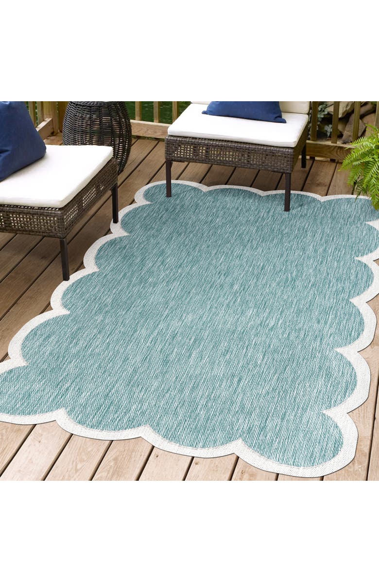 JONATHAN Y Alice Classic Cottage Two-Tone Scalloped Indoor/Outdoor Shaped Area Rug, Alternate, color, Turquoise/Cream