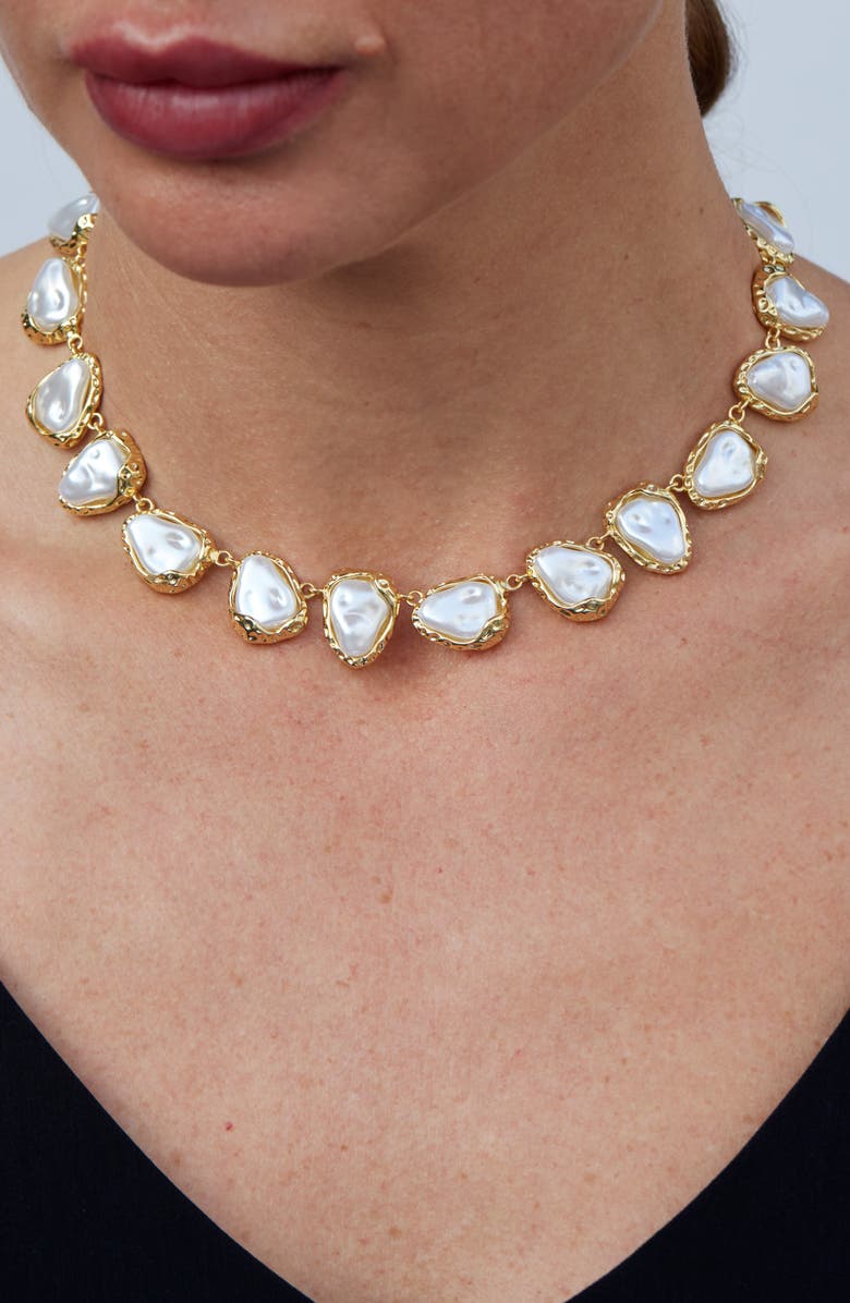 SAVVY CIE JEWELS Baroque Sea Pebbles Imitation Pearl Collar Necklace, Alternate, color, Gold/ White
