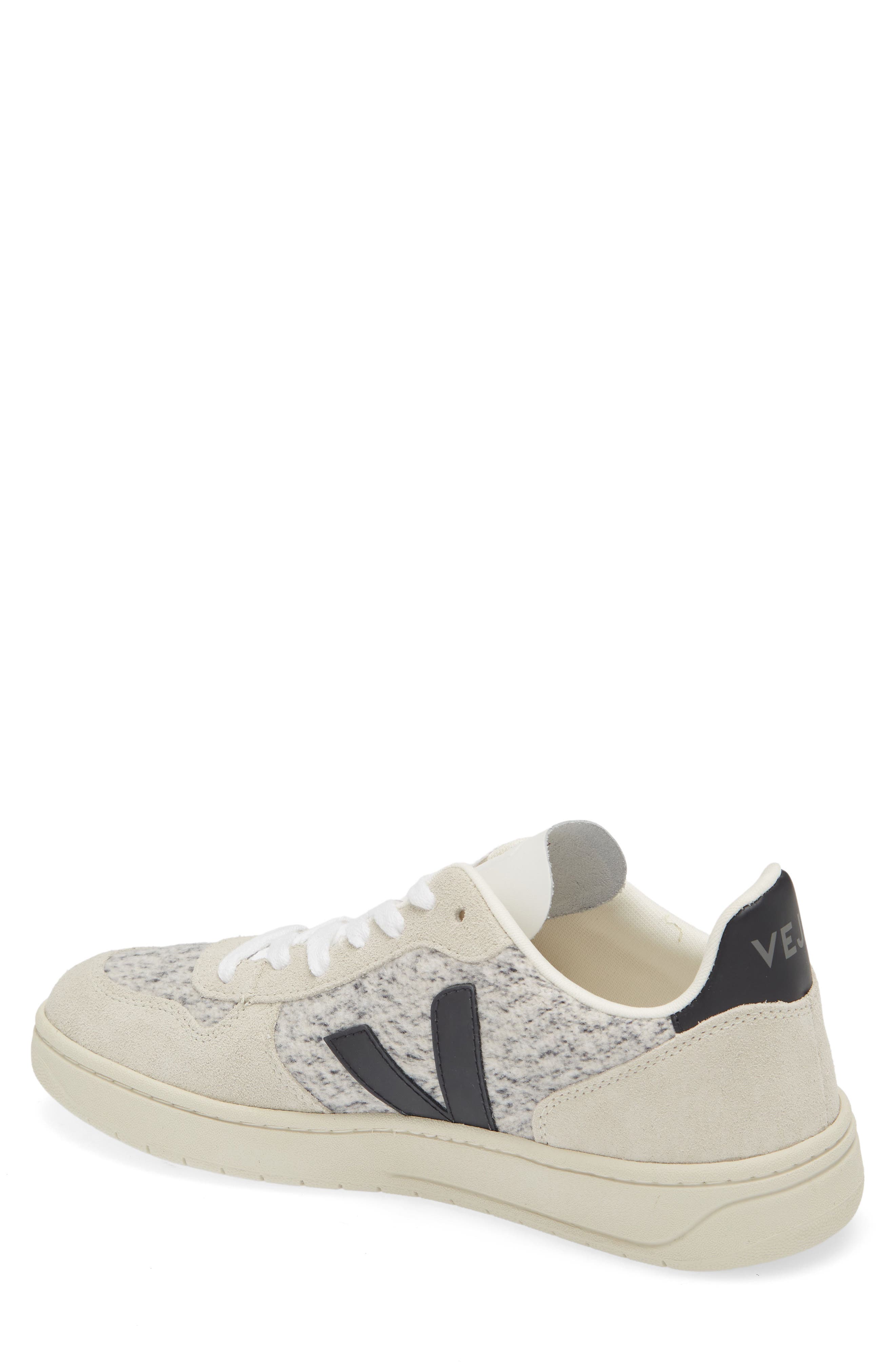 Veja V-10 Sneaker, Alternate, color, 