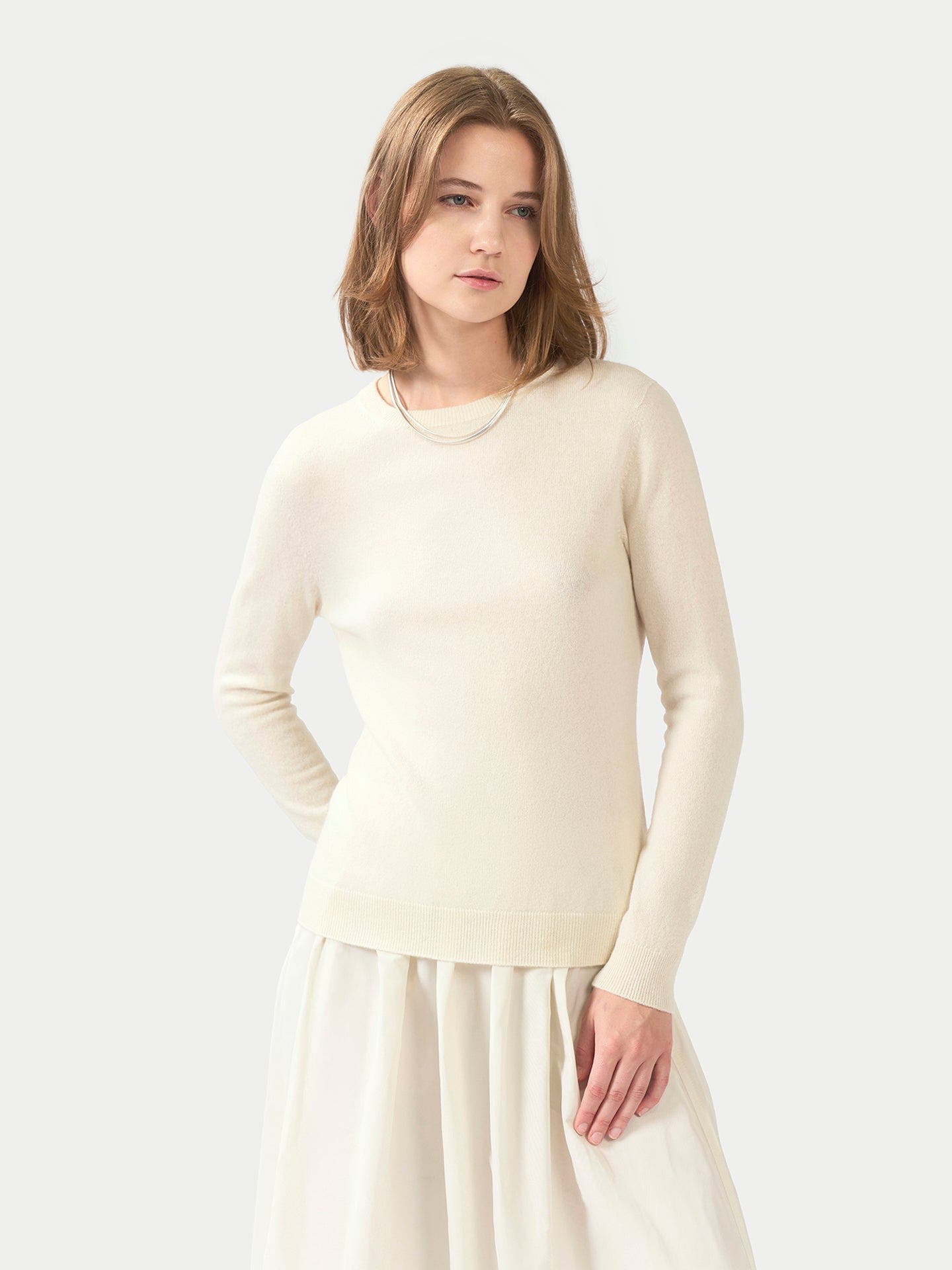 Gobi Cashmere Essential Cashmere Crewneck Sweater In White
