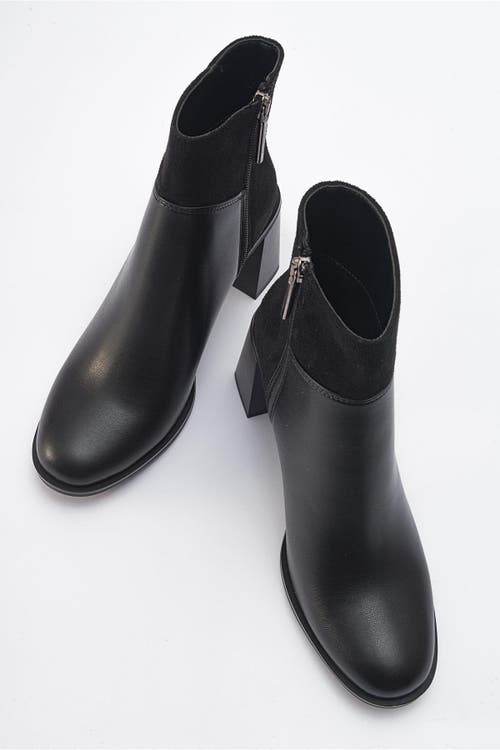 Prologue Shoes Ropa Block Heel Zip Boot In Black