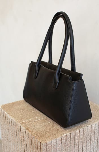 Marylin East/West Shoulder Bag
