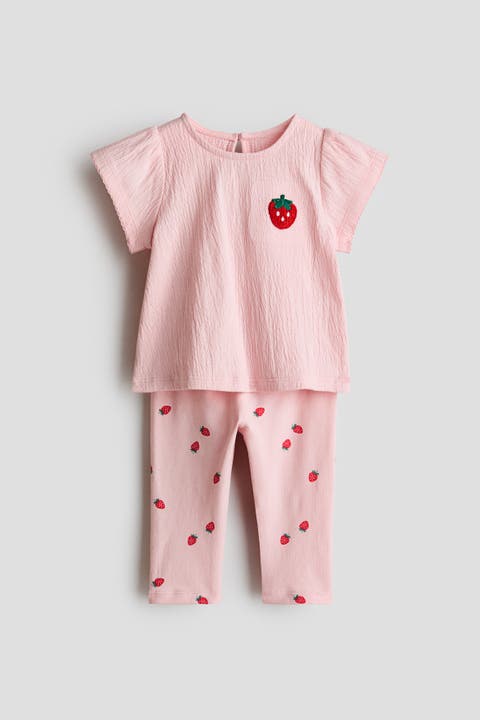 2-piece top and leggings set