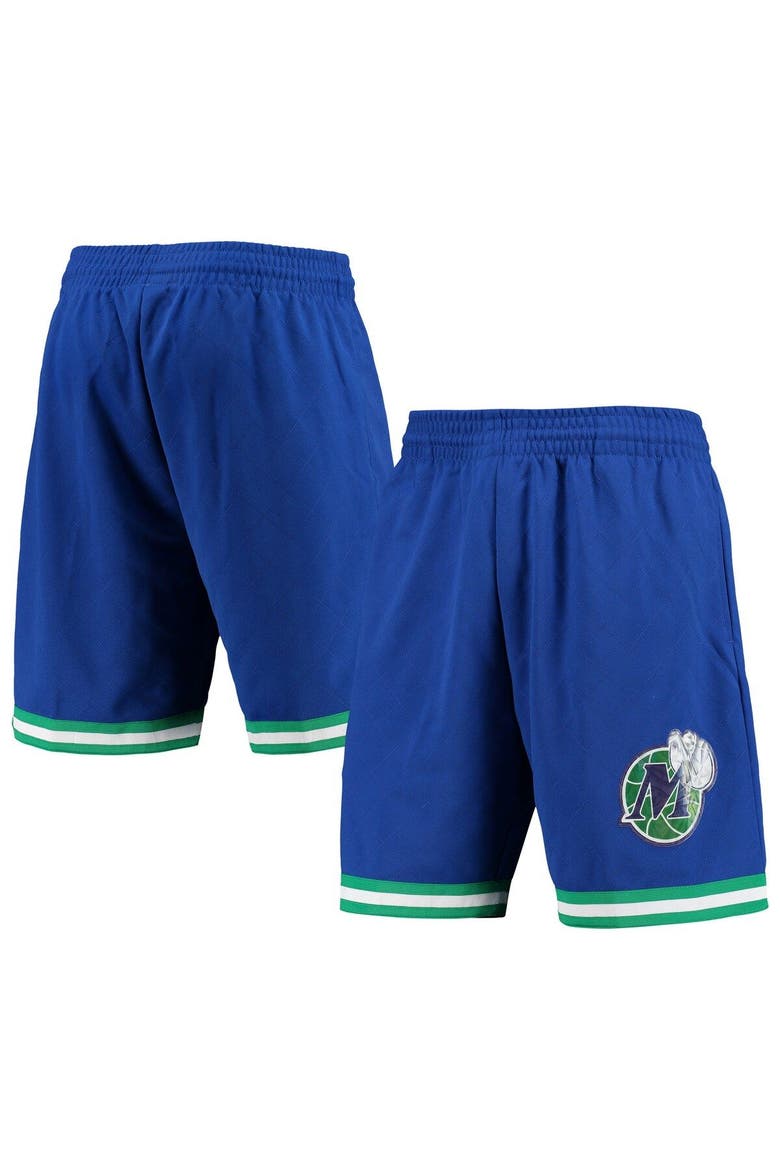 Men's Mitchell & Ness Blue Dallas Mavericks 1998 Hardwood Classics 75th Anniversary Swingman Shorts, Main, color, Blue