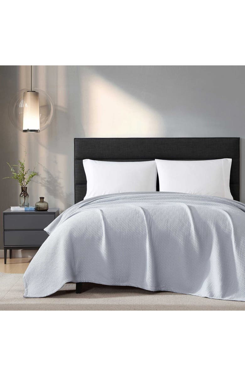 Vera Wang Matelassé Cotton Jacquard Blanket, Alternate, color, Light Grey