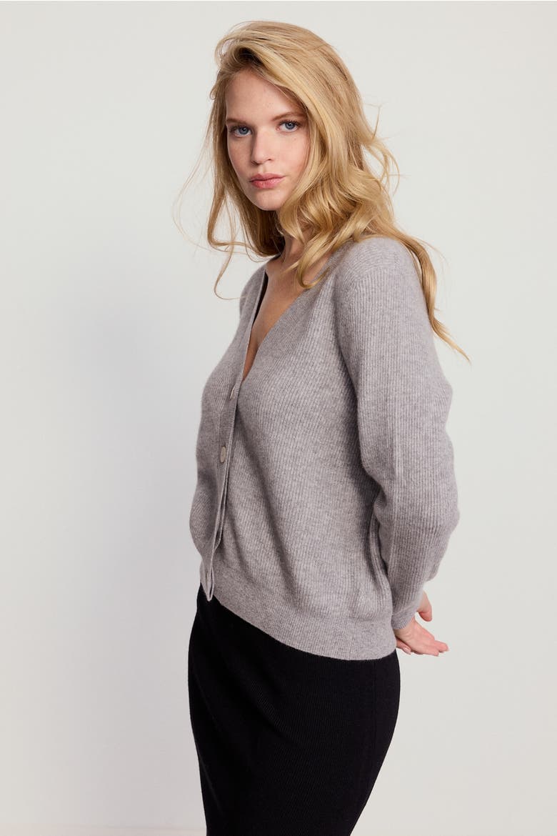 The Cashmere V-Neck Sweater, Alternate, color, Heather Grey