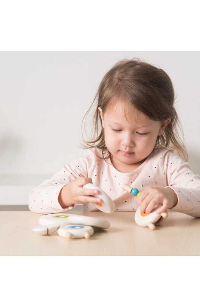 PlanToys<sup>®</sup> Lacing Sheep Toy, Alternate, color, White