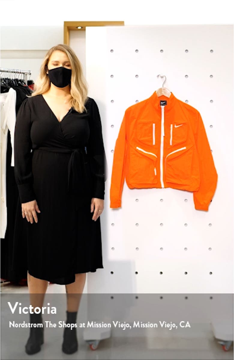 Sportswear Tech Pack Woven Jacket, sales video thumbnail