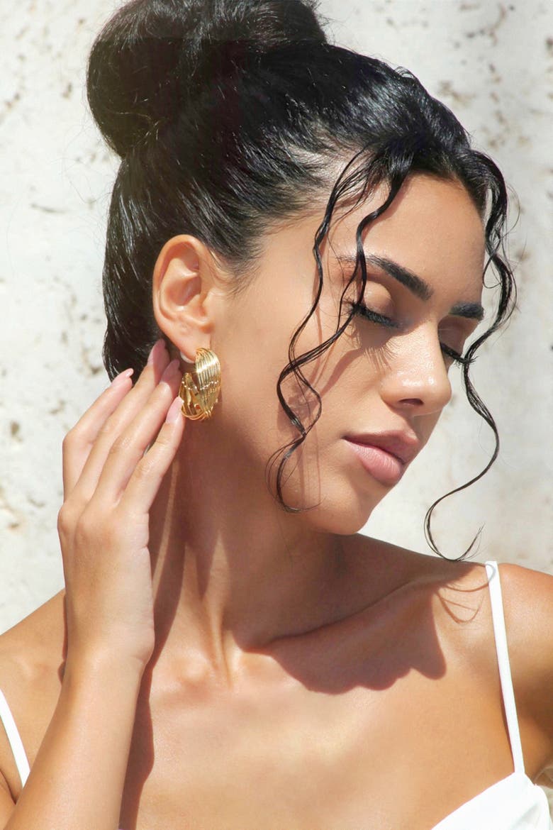 Twisted Wave Hoop Earrings, Alternate, color, Gold