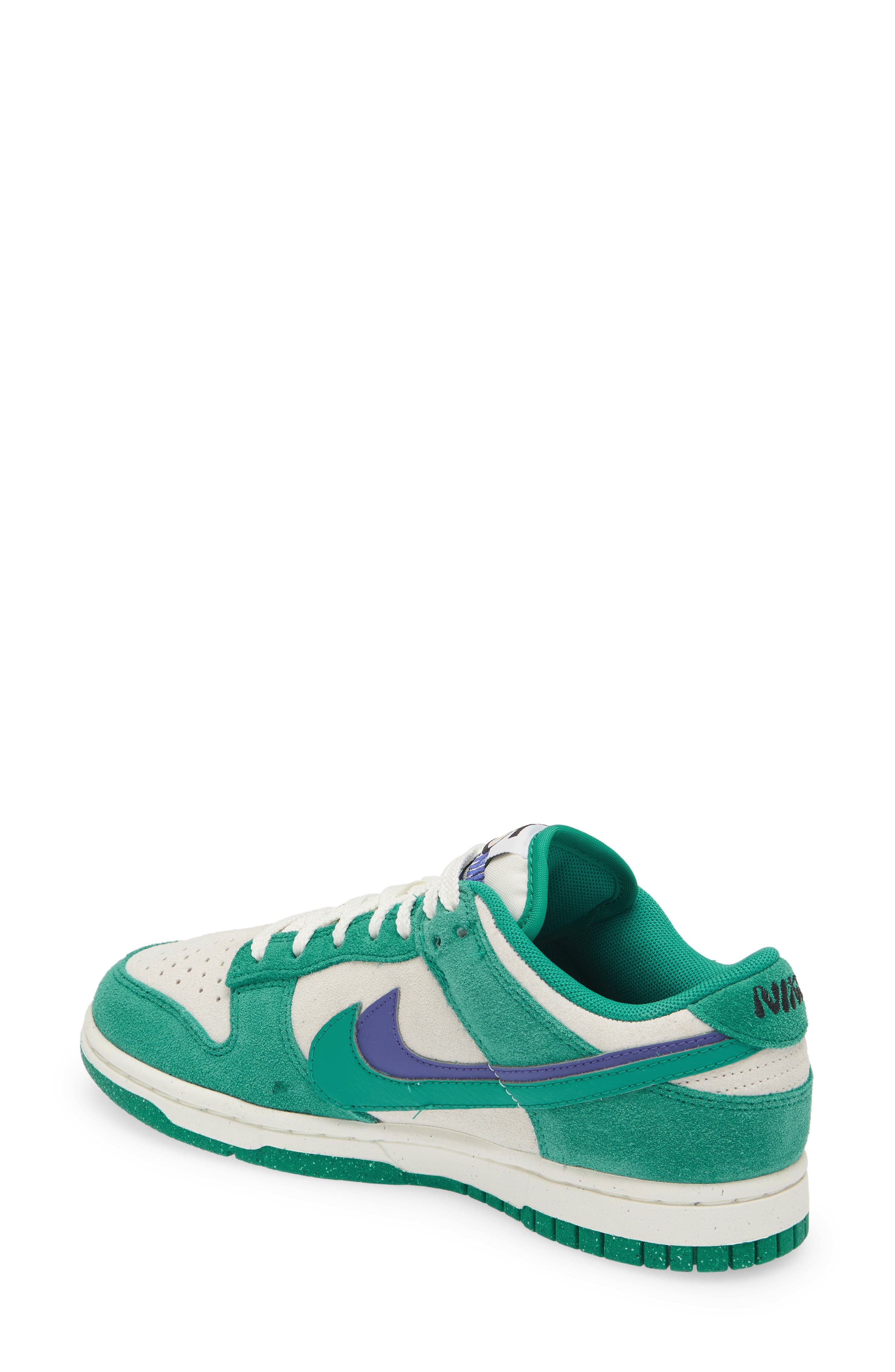 Nike Dunk Low SE Sneaker, Alternate, color, 