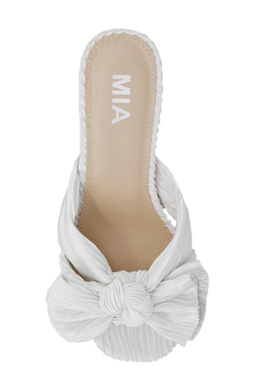 Mia Mechelle Slide Sandal In White