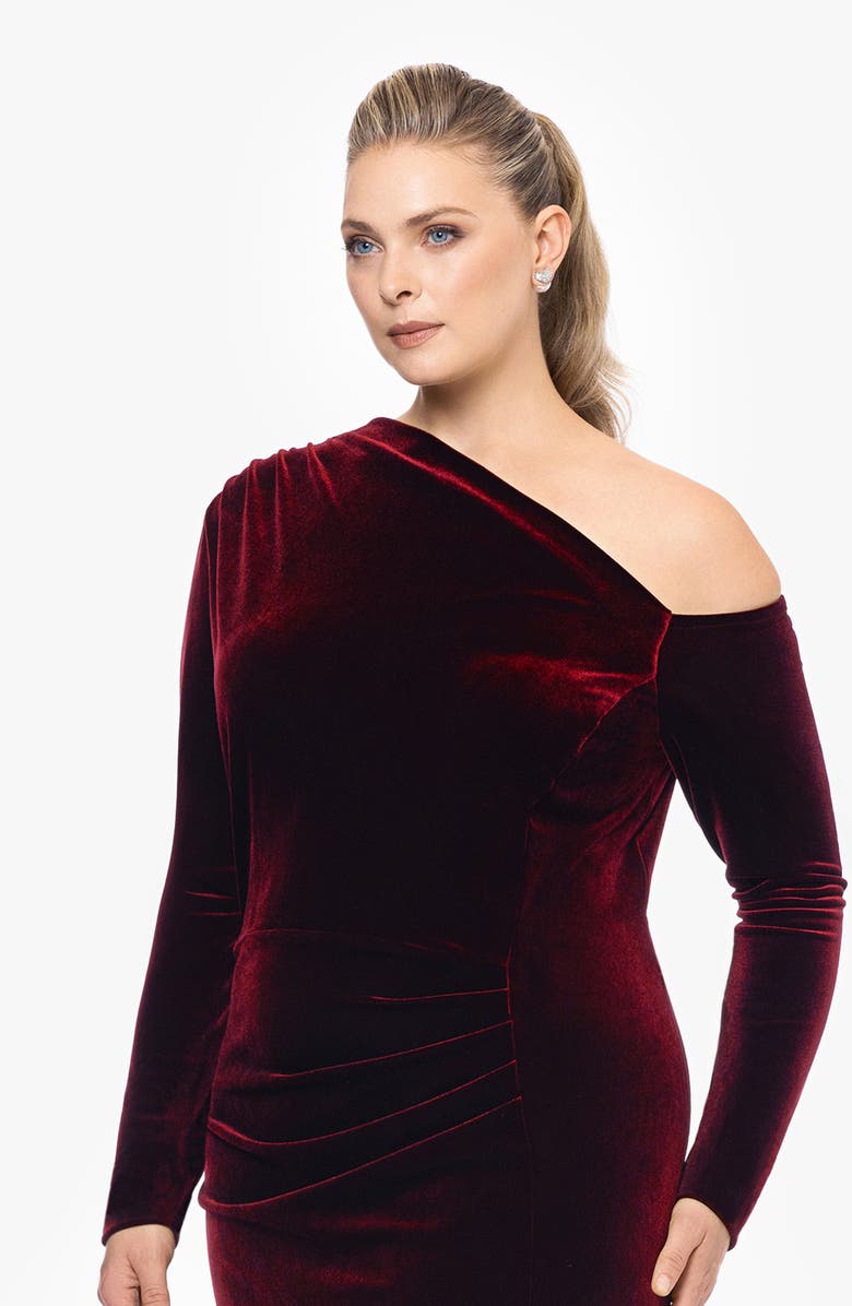 Betsy & Adam One-Shoulder Long Sleeve Velvet Mermaid Gown, Alternate, color, 