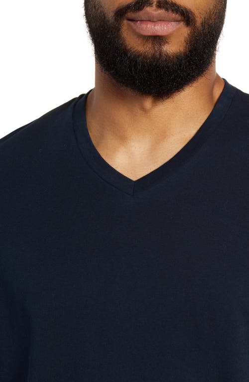 Vince Regular Fit Garment Dyed V-neck T-shirt In Sand