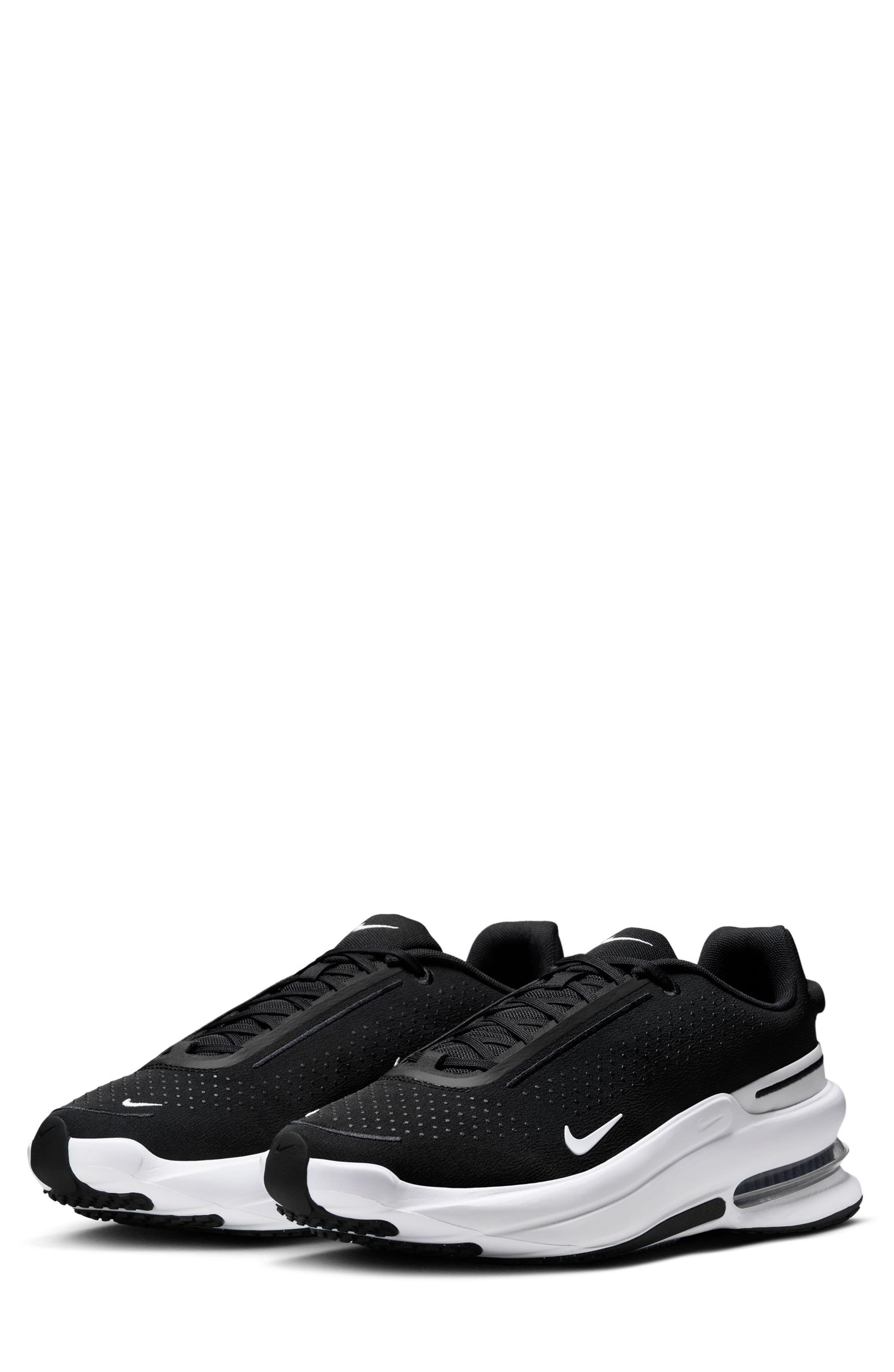Nike Air Zoom Upturn SC Sneaker