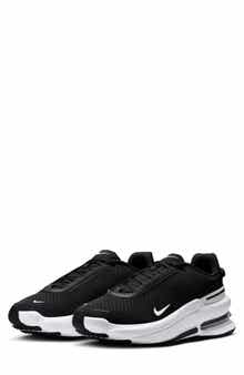 Nike Air Zoom Upturn SC Sneaker