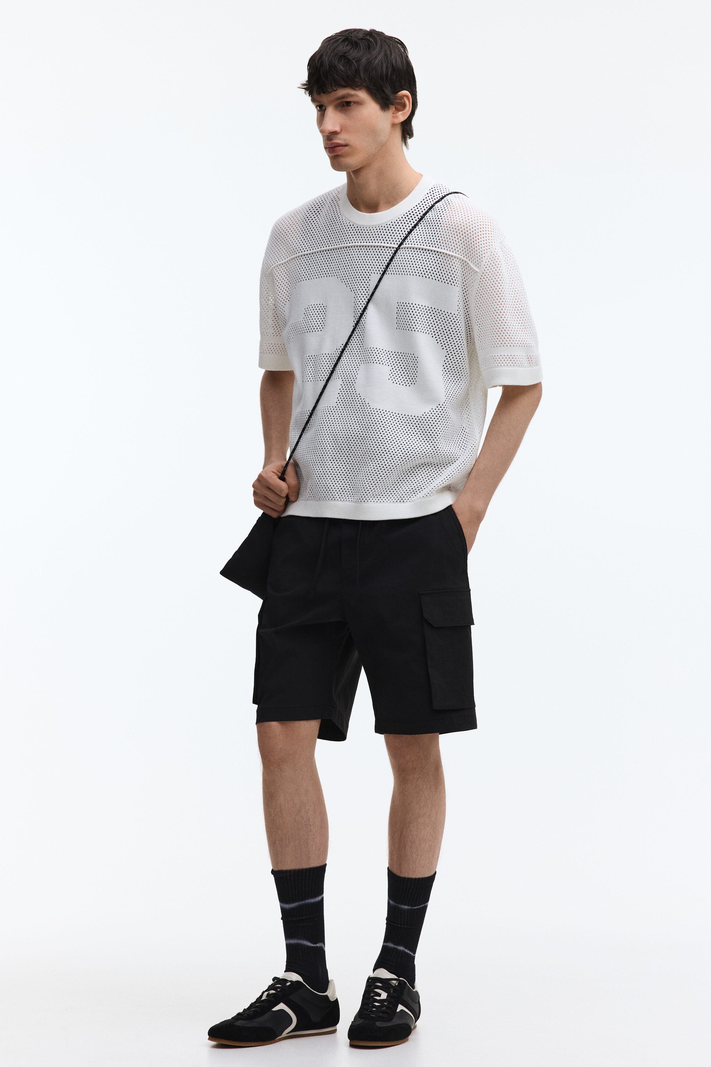 Regular-fit cargo shorts - image 2