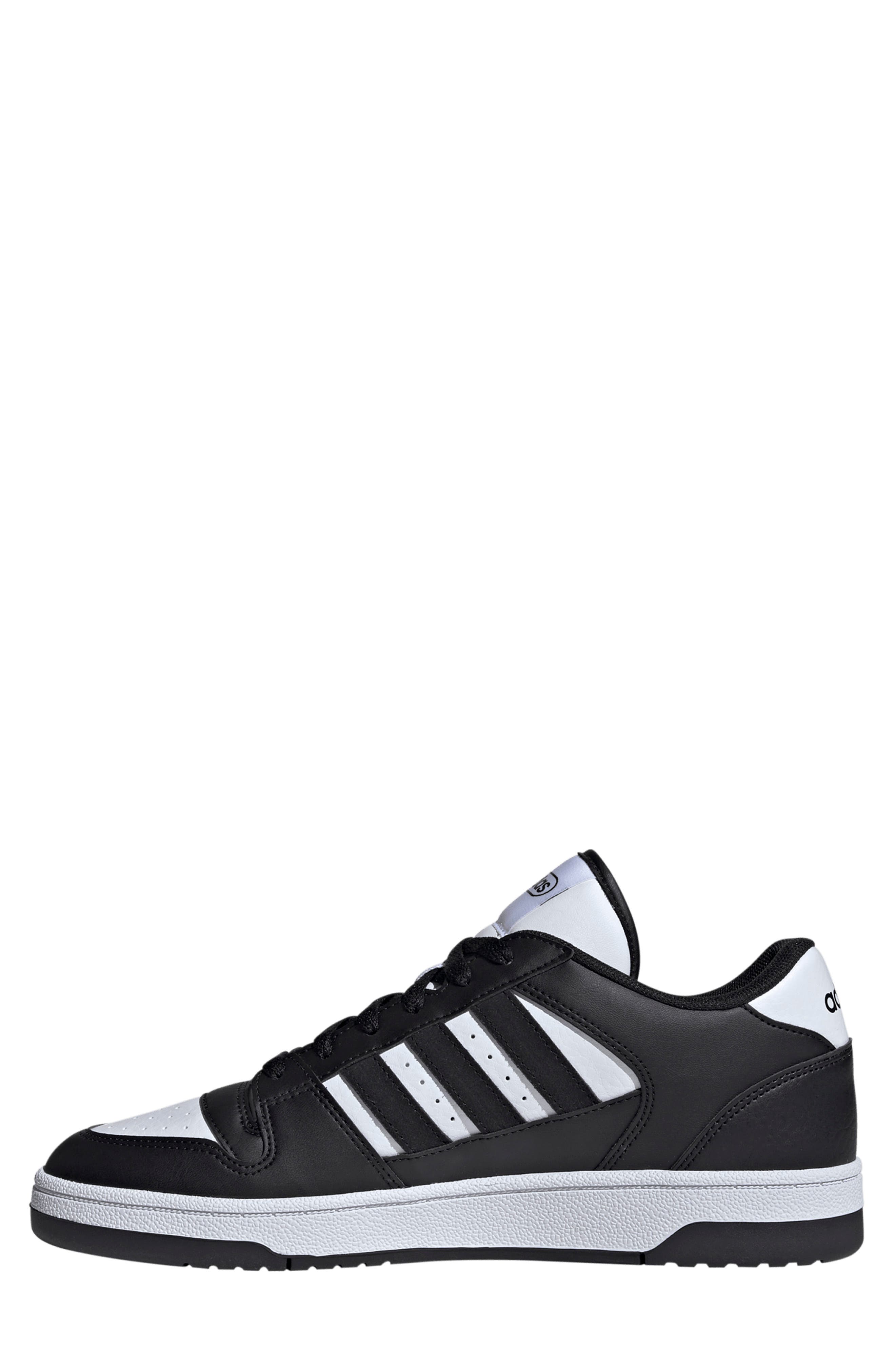 adidas Turnaround Sneaker, Alternate, color, 