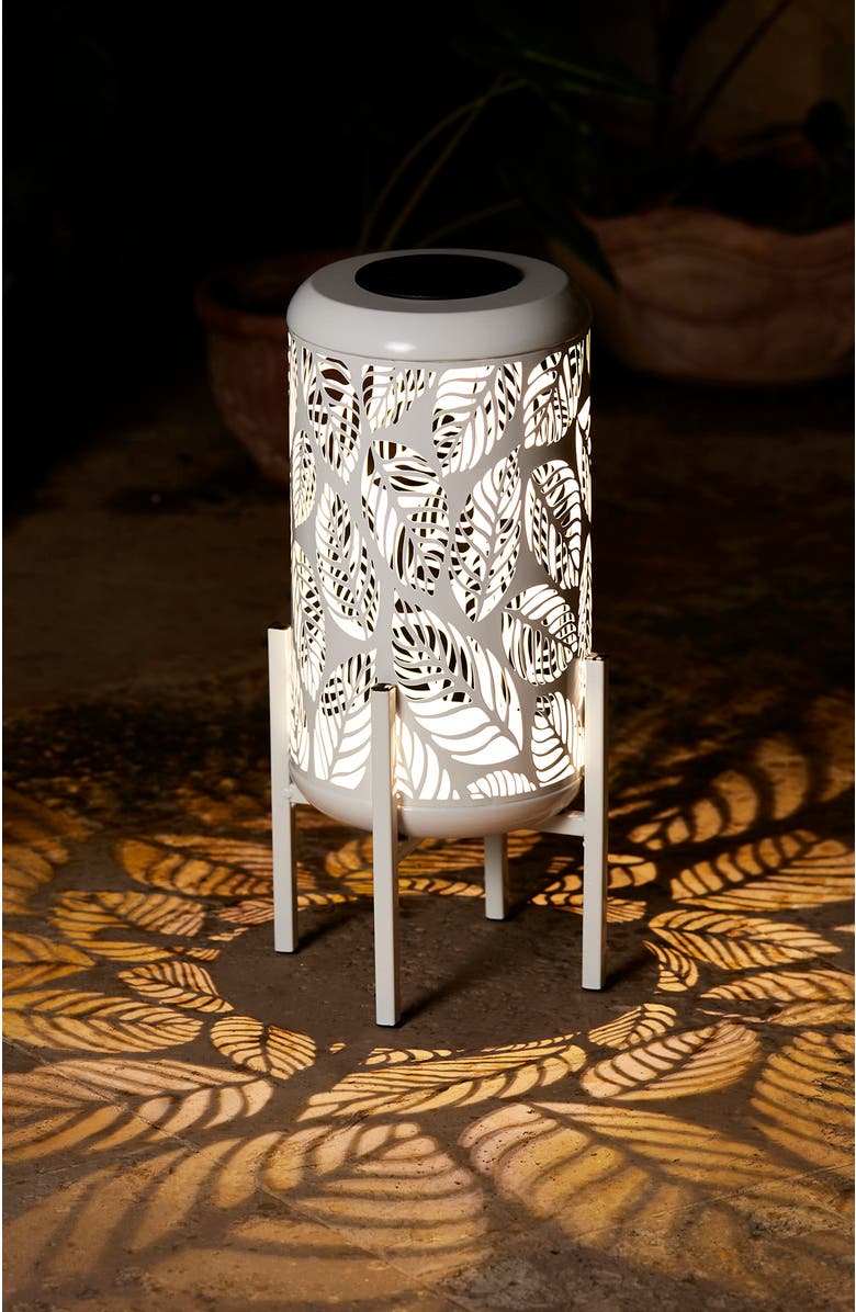 Glitzhome Metal Cutout Leaves LED Solar Powered Outdoor Lantern with Stand, Alternate, color, White