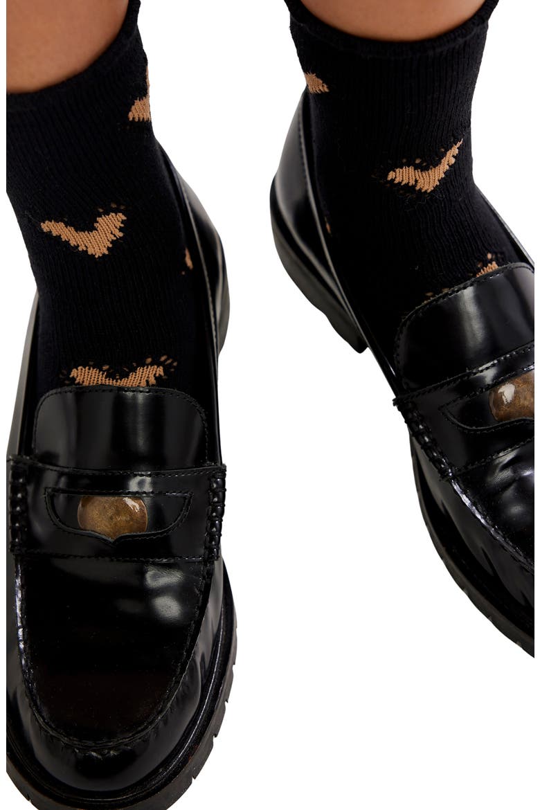 Cupid's Bow Crew Socks, Alternate, color, BLACK