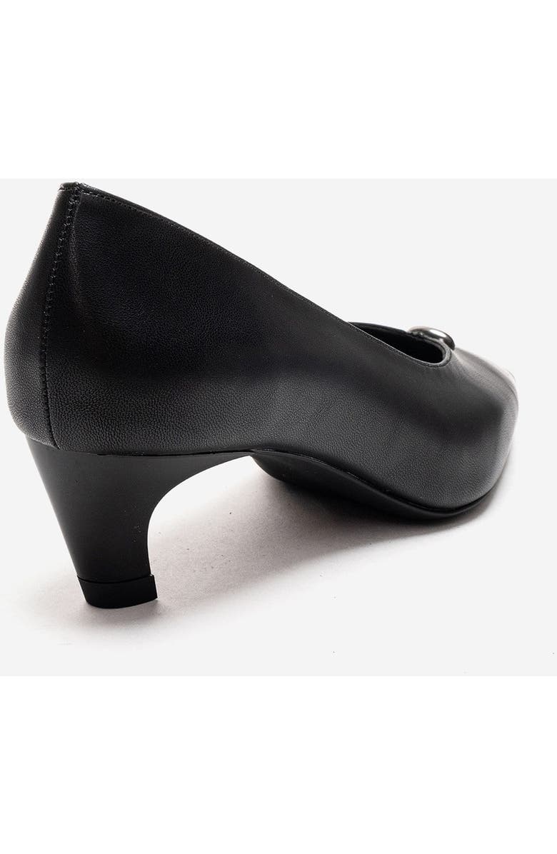 Prologue Shoes Versay Pointed Toe Kitten Heel Pump, Alternate, color, Black