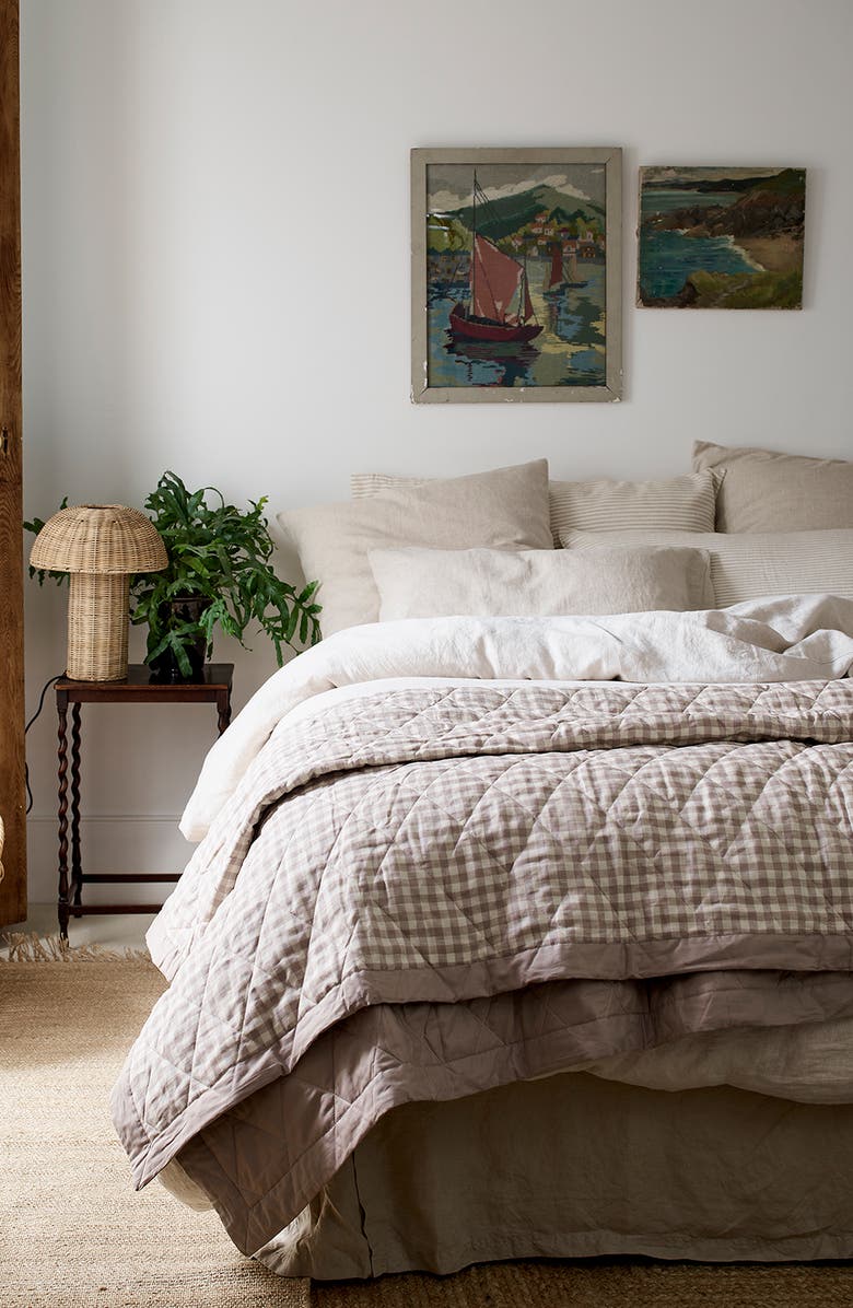 PIGLET IN BED Gingham Linen & Cotton Quilt, Alternate, color,