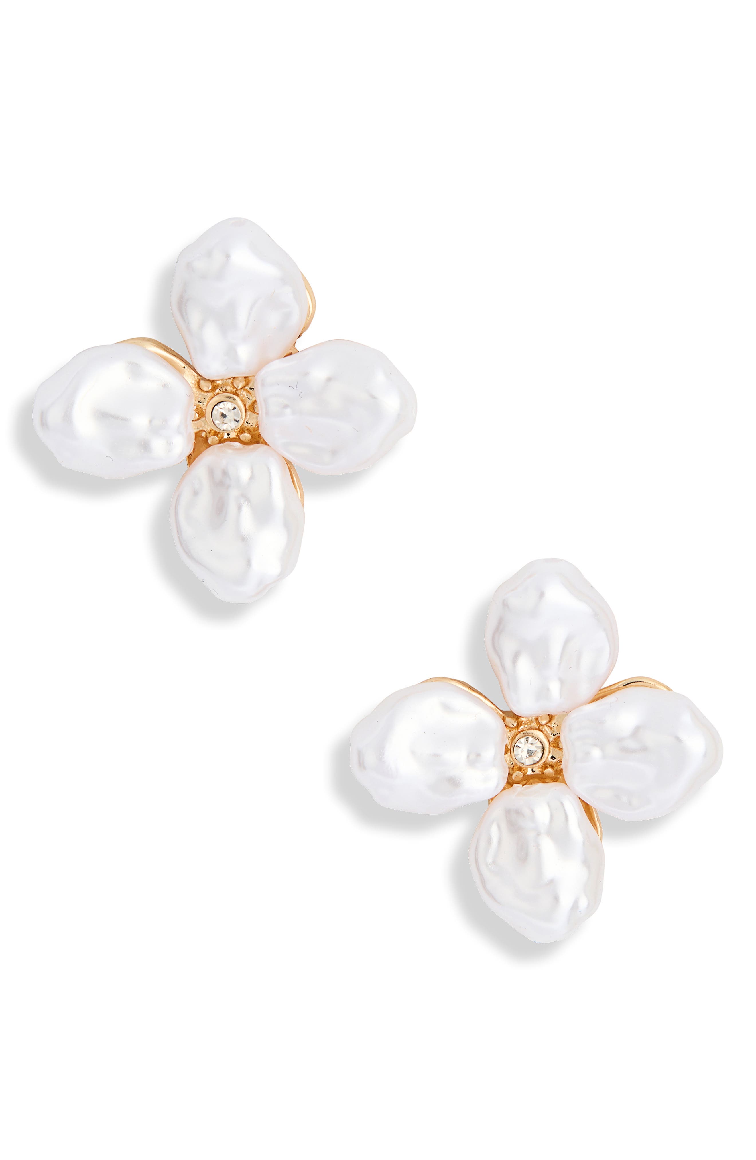 Imitation Pearl Flower Stud Earrings