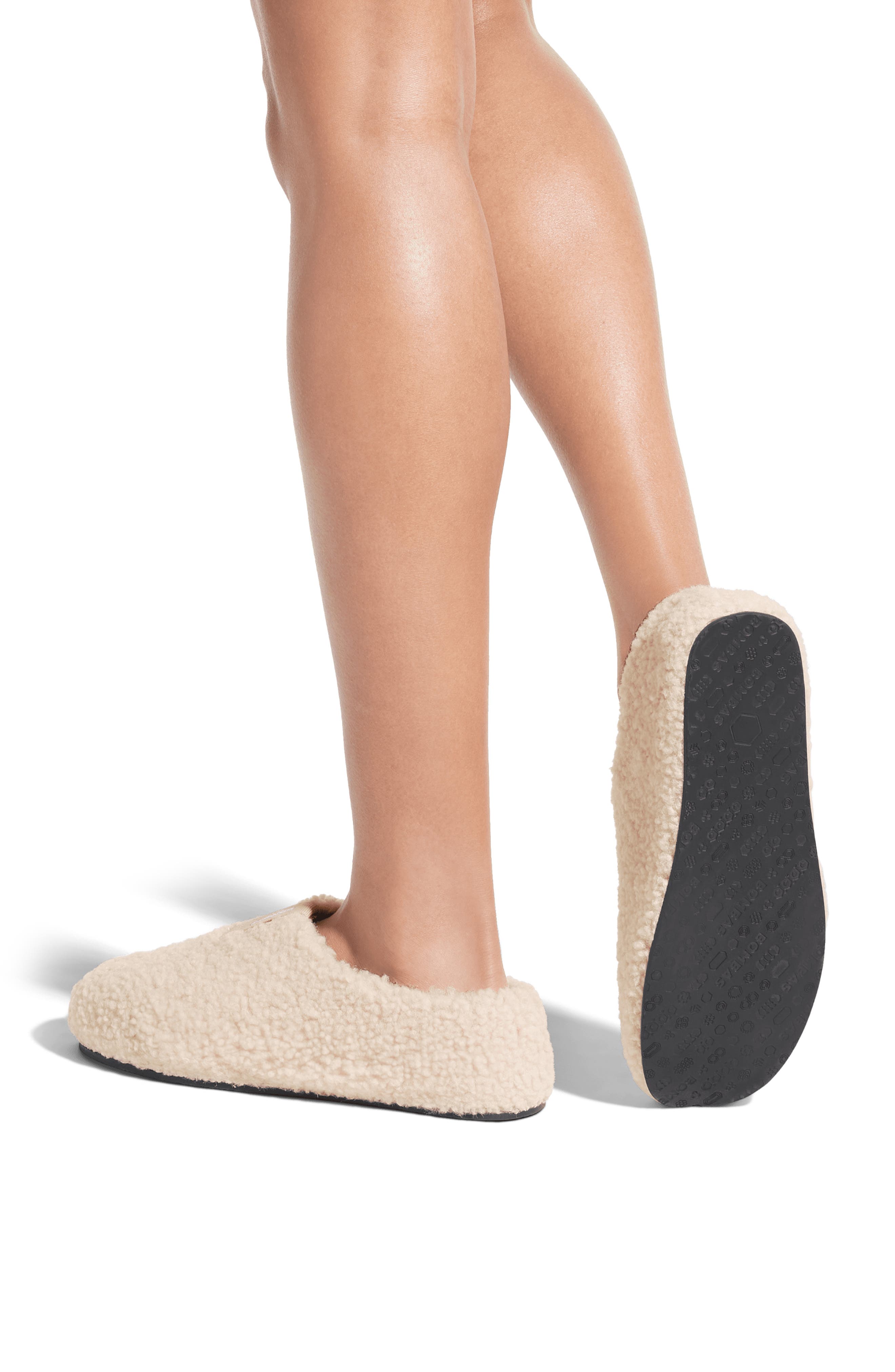 Bombas Sunday Faux Fur Slippers, Alternate, color, Soft White