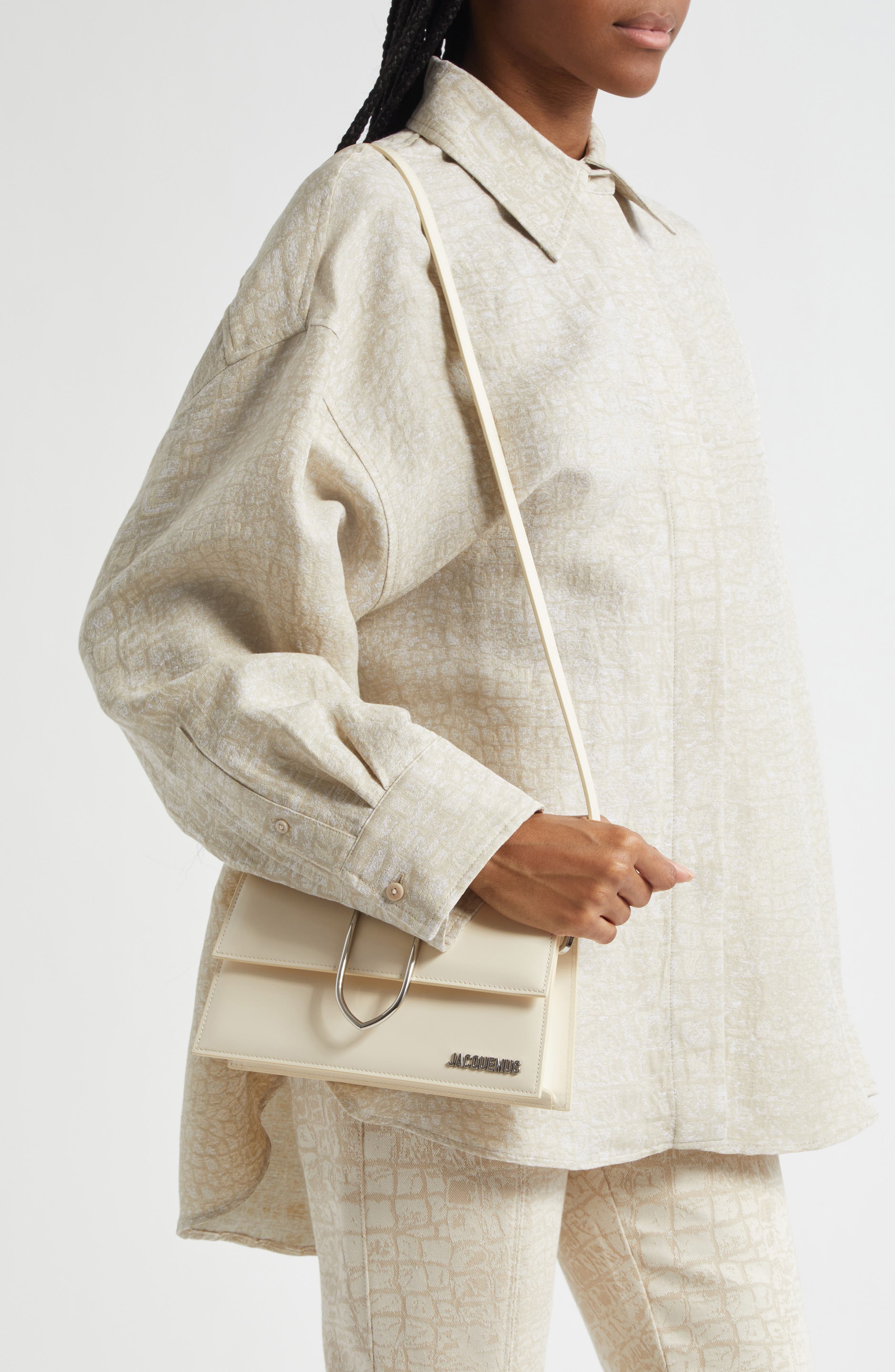 Jacquemus Le Grand Bambino Leather Shoulder Bag, Alternate, color, Light Ivory 115