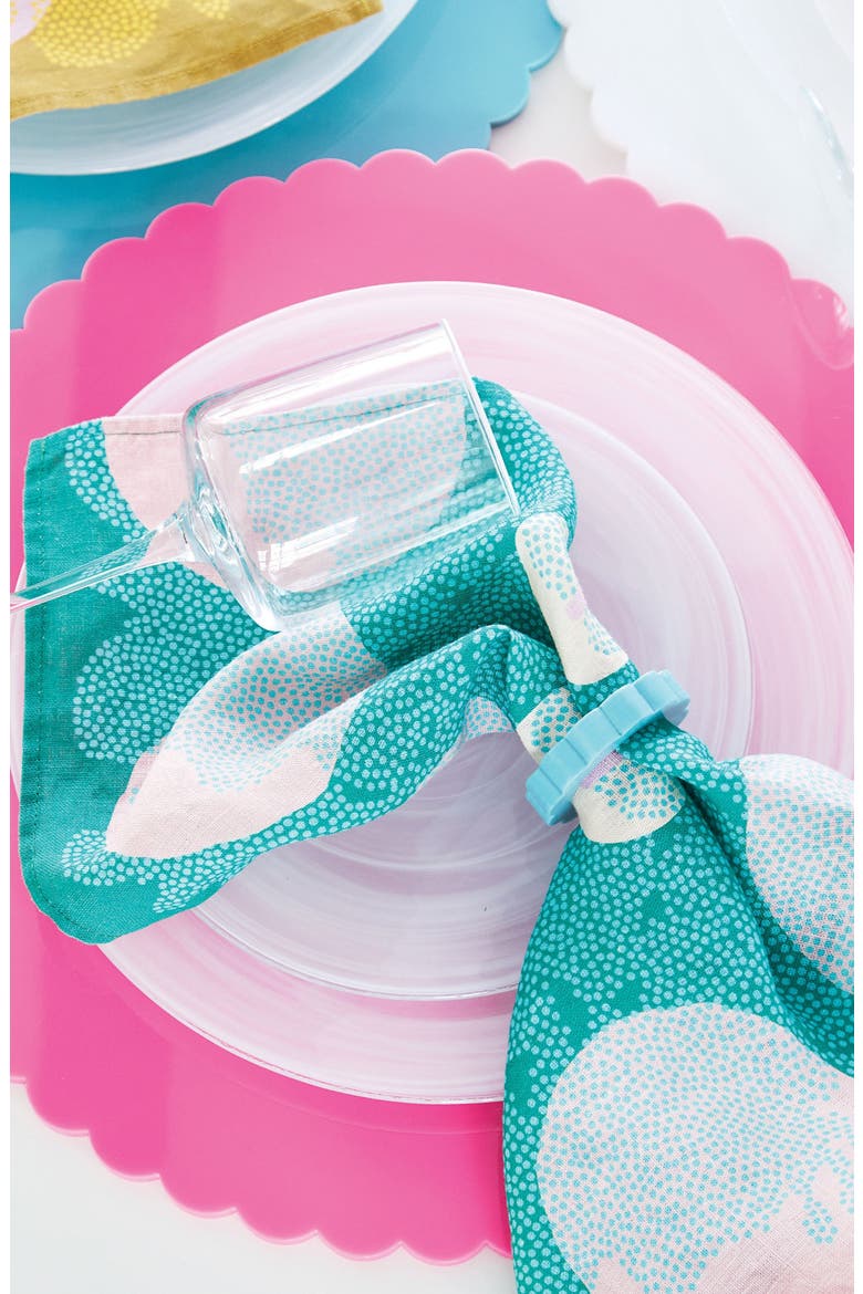 Scalloped Set of 2 Placemats, Alternate, color, PINK