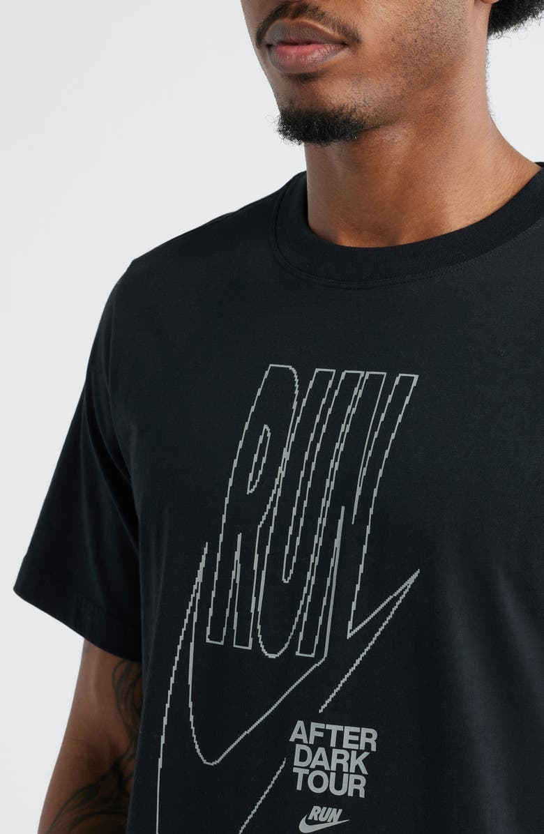 Nike Oversize Short Sleeve Cotton Graphic T-Shirt, Alternate, color, 
