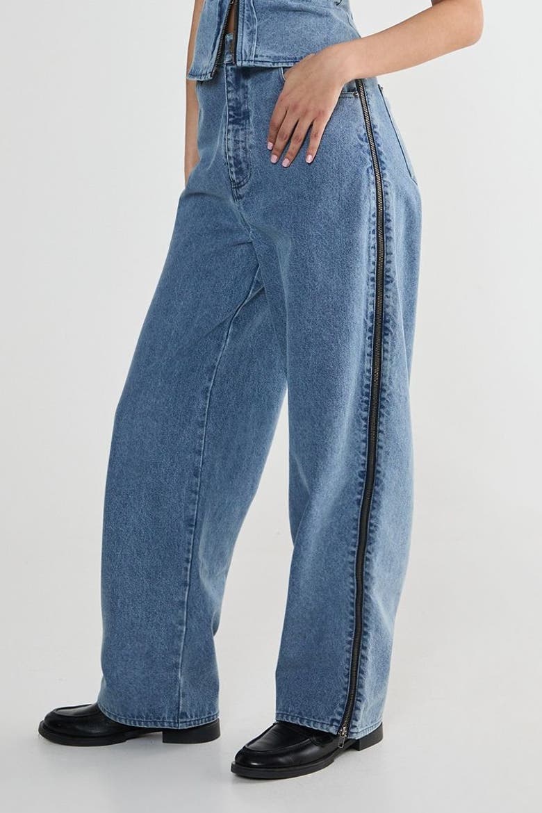Zip Seam Detail Straight Leg Denim Jeans, Main, color, Authentic Midwash